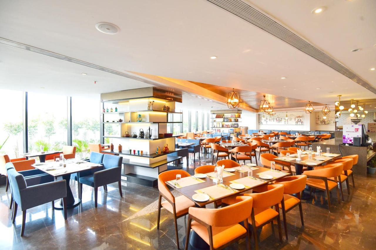 The Elite Narasapura, A Member Of Radisson Individuals Hotel Buitenkant foto