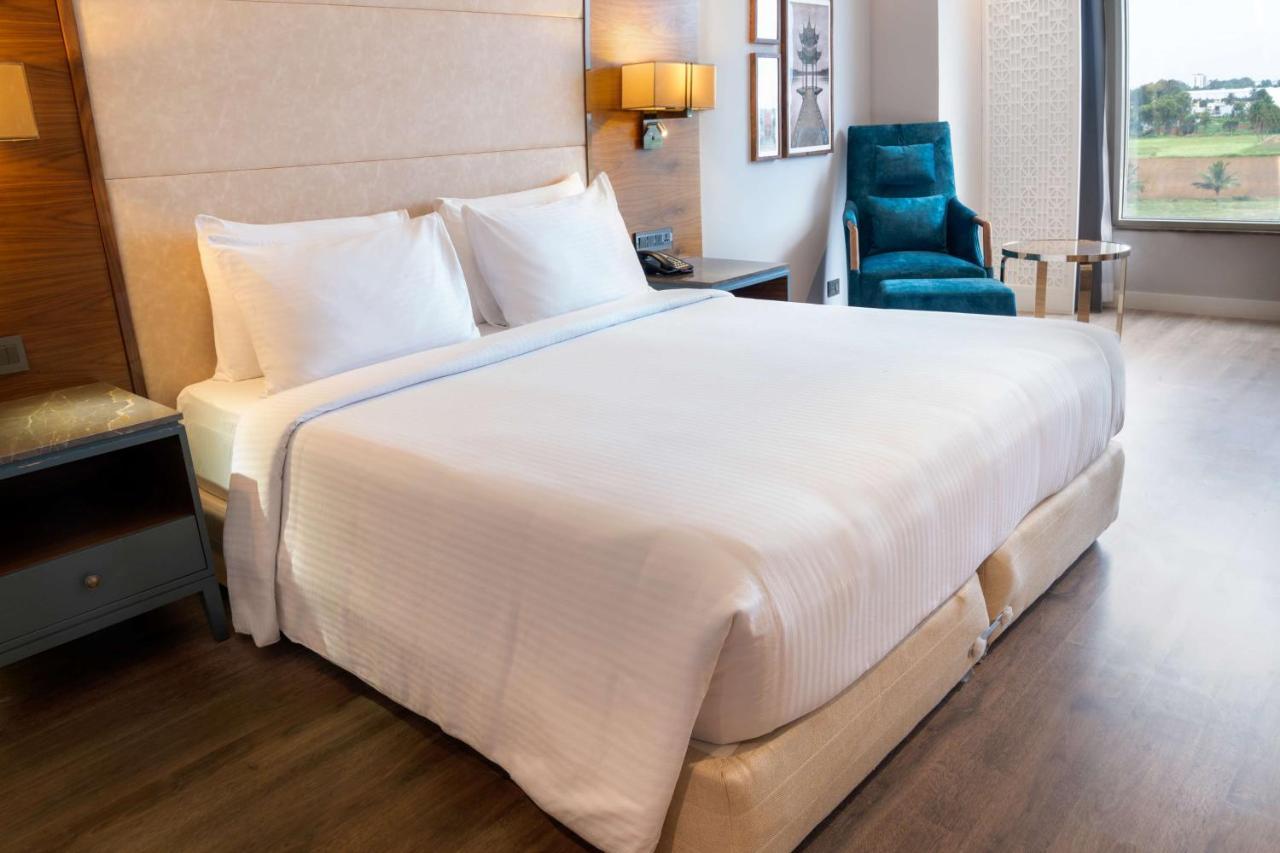The Elite Narasapura, A Member Of Radisson Individuals Hotel Buitenkant foto