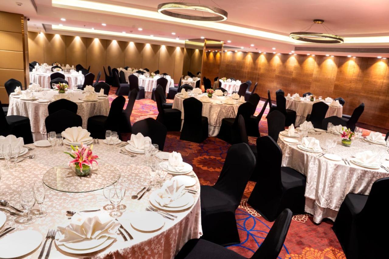 The Elite Narasapura, A Member Of Radisson Individuals Hotel Buitenkant foto