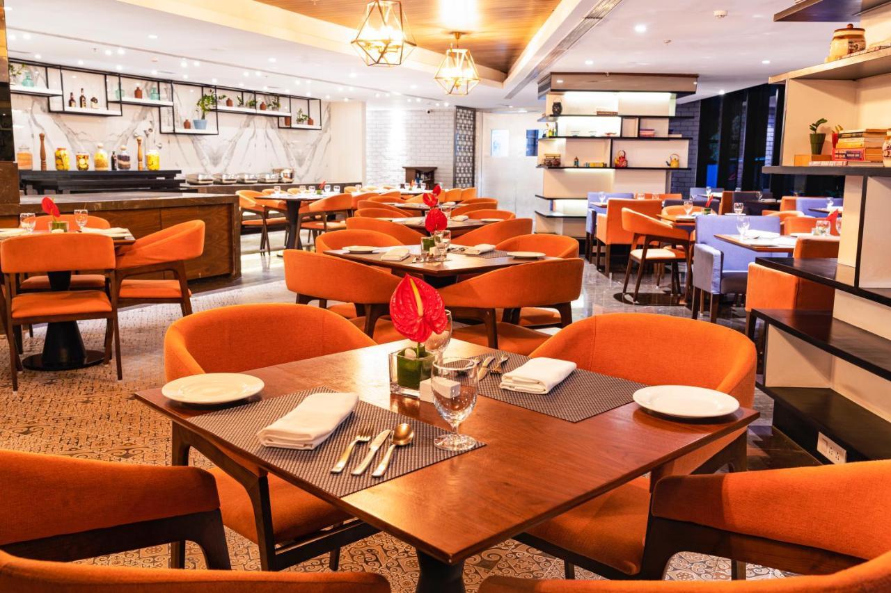 The Elite Narasapura, A Member Of Radisson Individuals Hotel Buitenkant foto