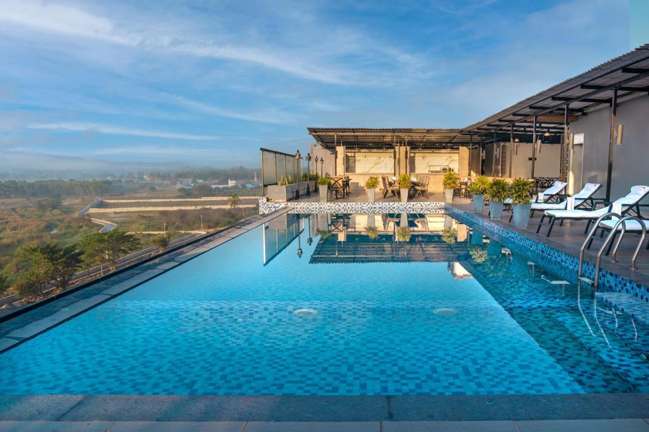 The Elite Narasapura, A Member Of Radisson Individuals Hotel Buitenkant foto