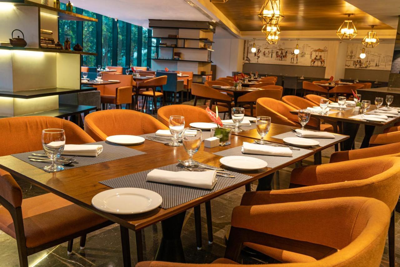 The Elite Narasapura, A Member Of Radisson Individuals Hotel Buitenkant foto