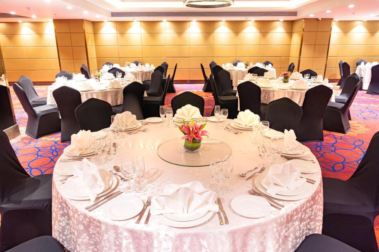The Elite Narasapura, A Member Of Radisson Individuals Hotel Buitenkant foto