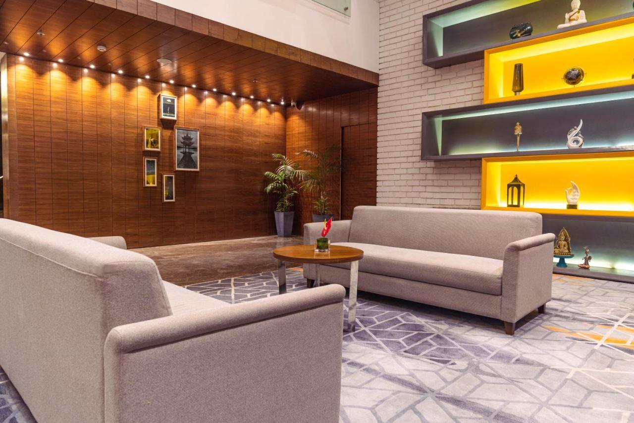 The Elite Narasapura, A Member Of Radisson Individuals Hotel Buitenkant foto