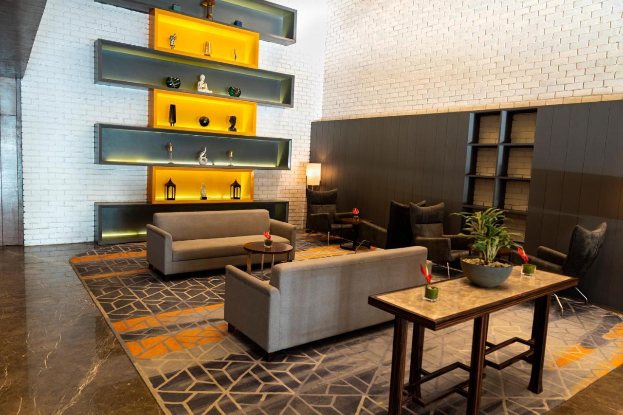 The Elite Narasapura, A Member Of Radisson Individuals Hotel Buitenkant foto