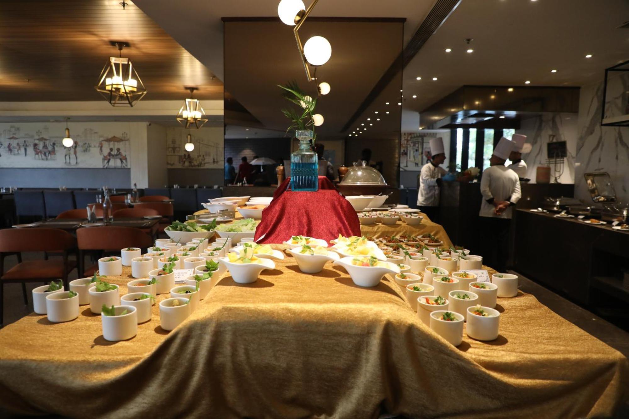 The Elite Narasapura, A Member Of Radisson Individuals Hotel Buitenkant foto