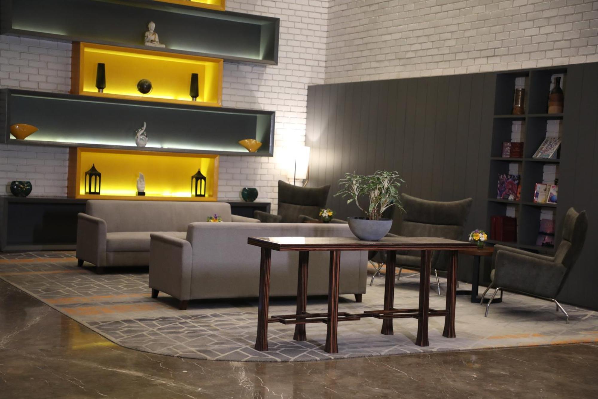 The Elite Narasapura, A Member Of Radisson Individuals Hotel Buitenkant foto